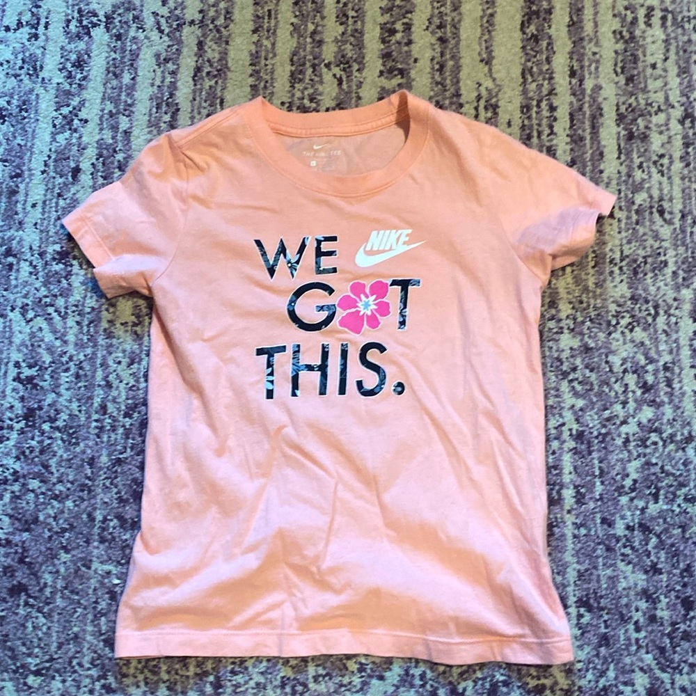 Girls Nike tee shirt size small pink